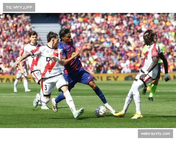 巴萨1-0巴列卡诺取联赛五连胜,阿劳霍制胜球助球队七分领跑